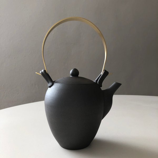 Tea Pot with Brass Handle / Nankei
